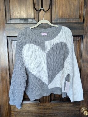 Pink Lily Two-Tone Gray and White Heart Knit Sweater